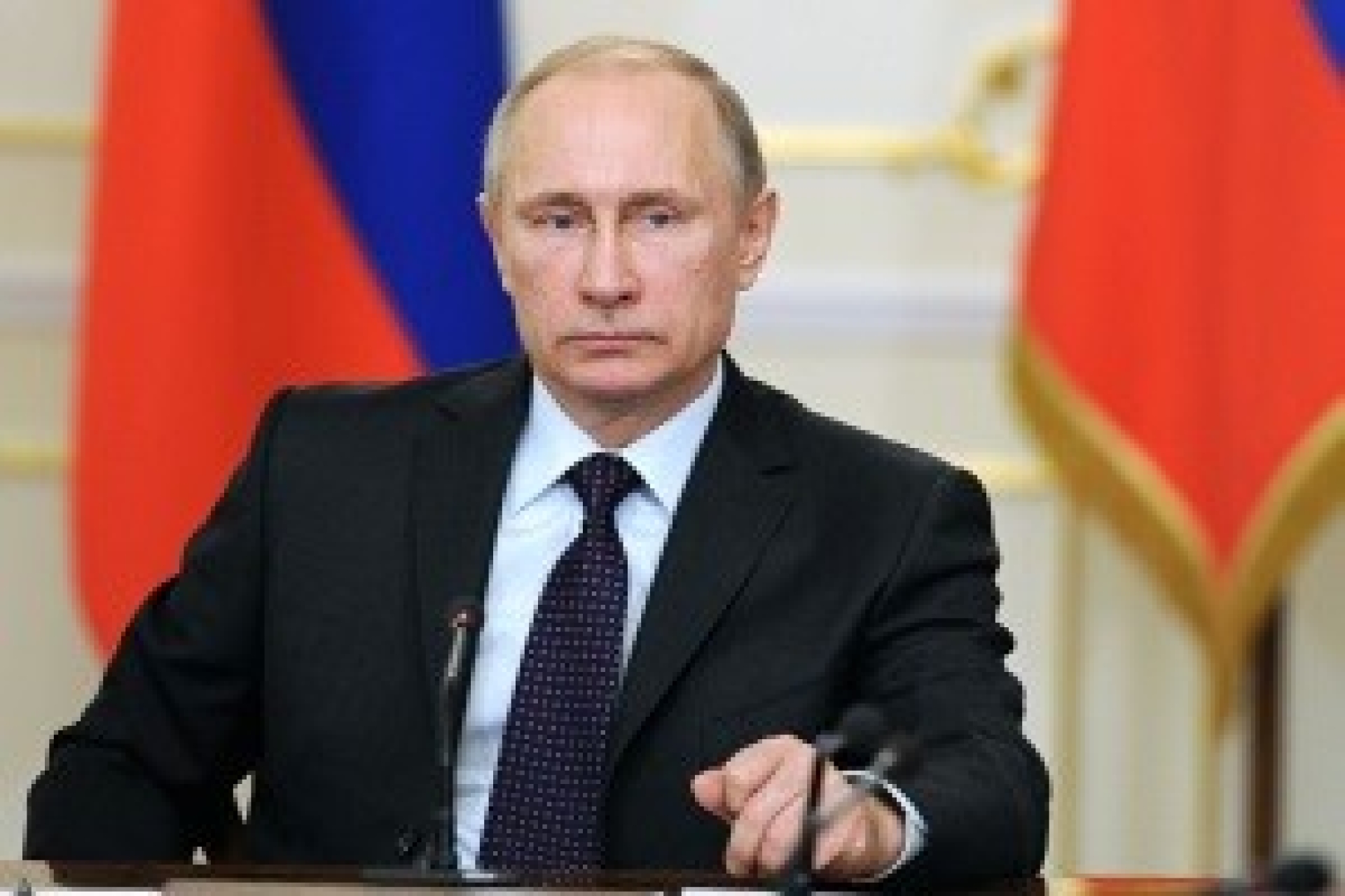 Путин провел телефонный разговор с Меркель и Олландом