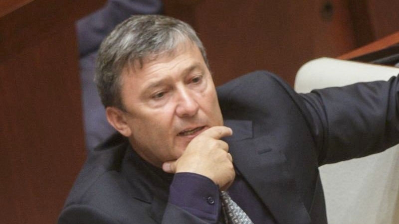 Сквозь хищения к звёздам