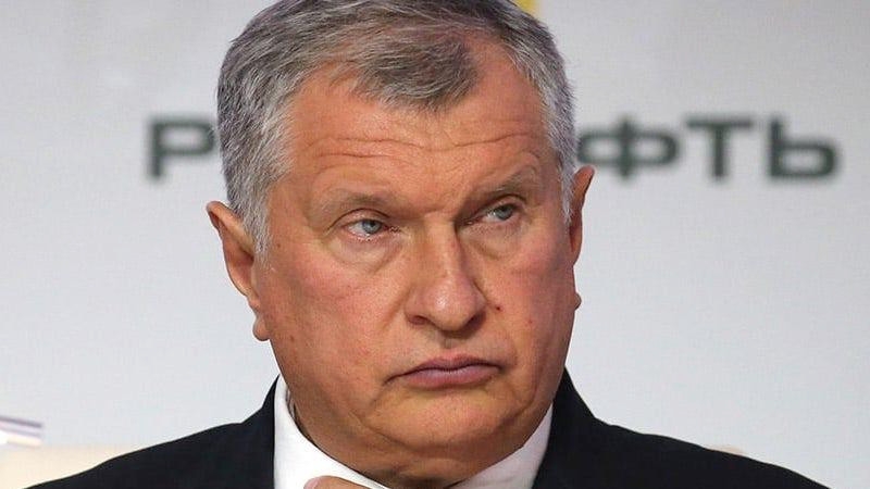 "Пенсионер" Сечин готовит себе пенсию?