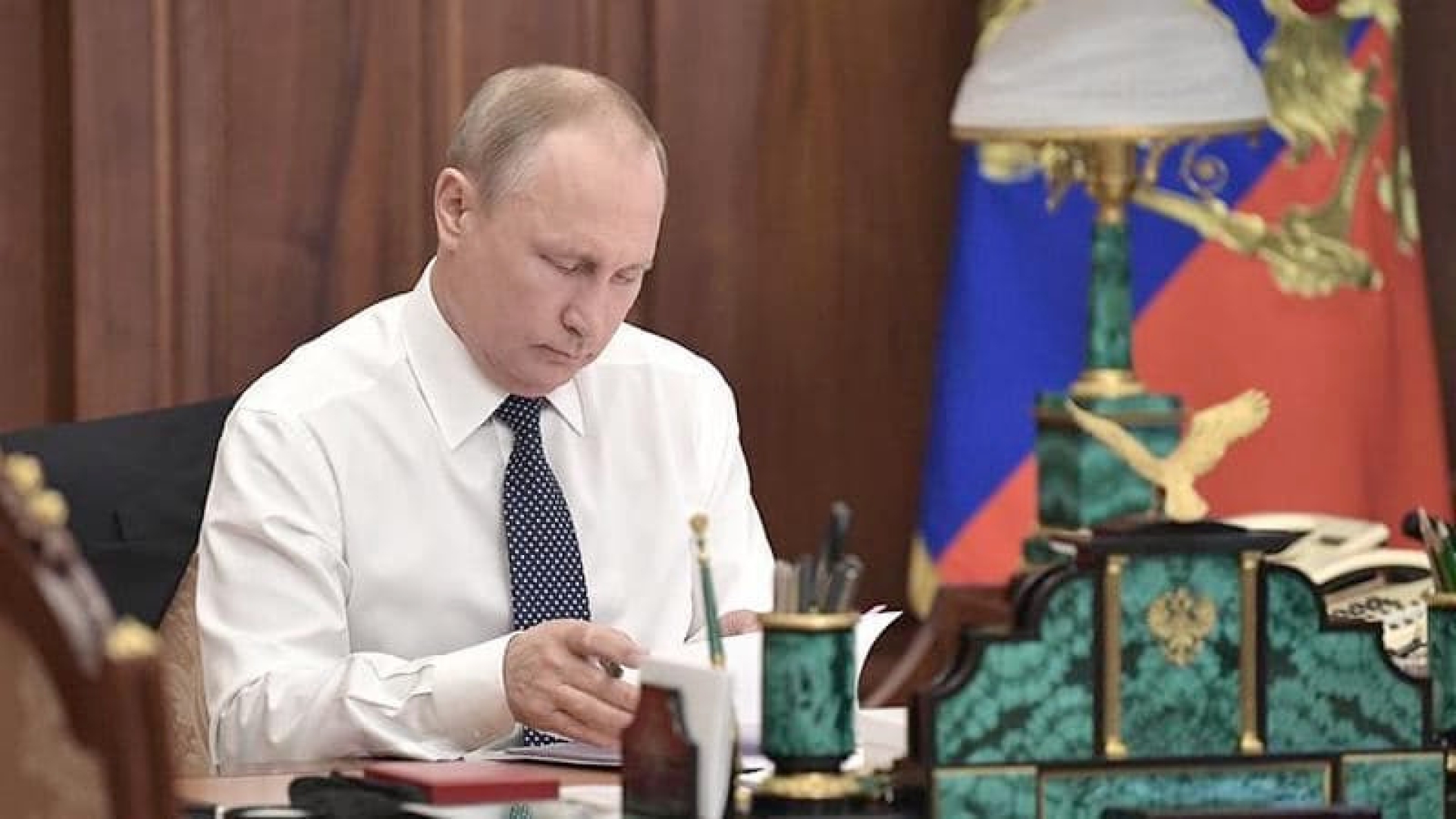 Под какие сказки засыпают дети Путина?