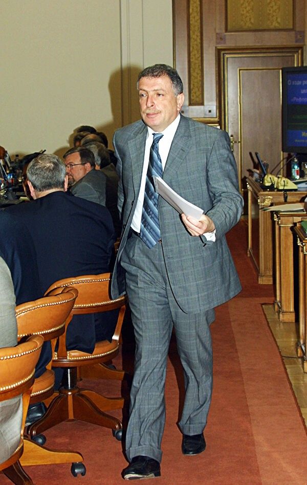 Передел дело тонкое, или Радий Хабиров при деле