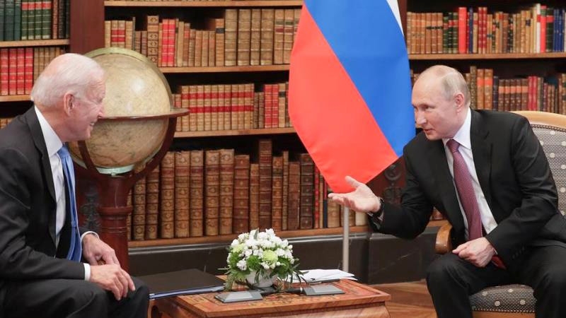 С "камнем за пазухой"