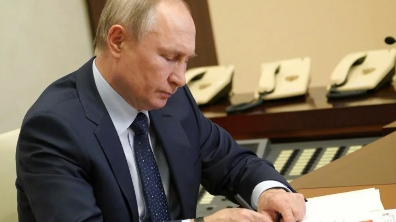 Путин выразил соболезнования из-за смерти главы Российского детского фонда