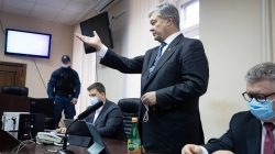 Суд в Киеве отпустил Порошенко под личные обязательства с изъятием паспорта