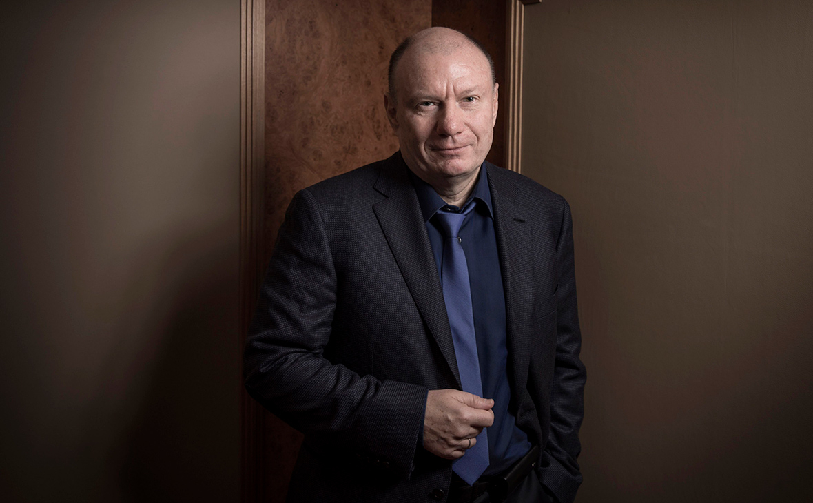Обложили Потанина: "Норникель" может уйти от него к Сечину? Обложили Потанина: "Норникель" может уйти от него к Сечину?