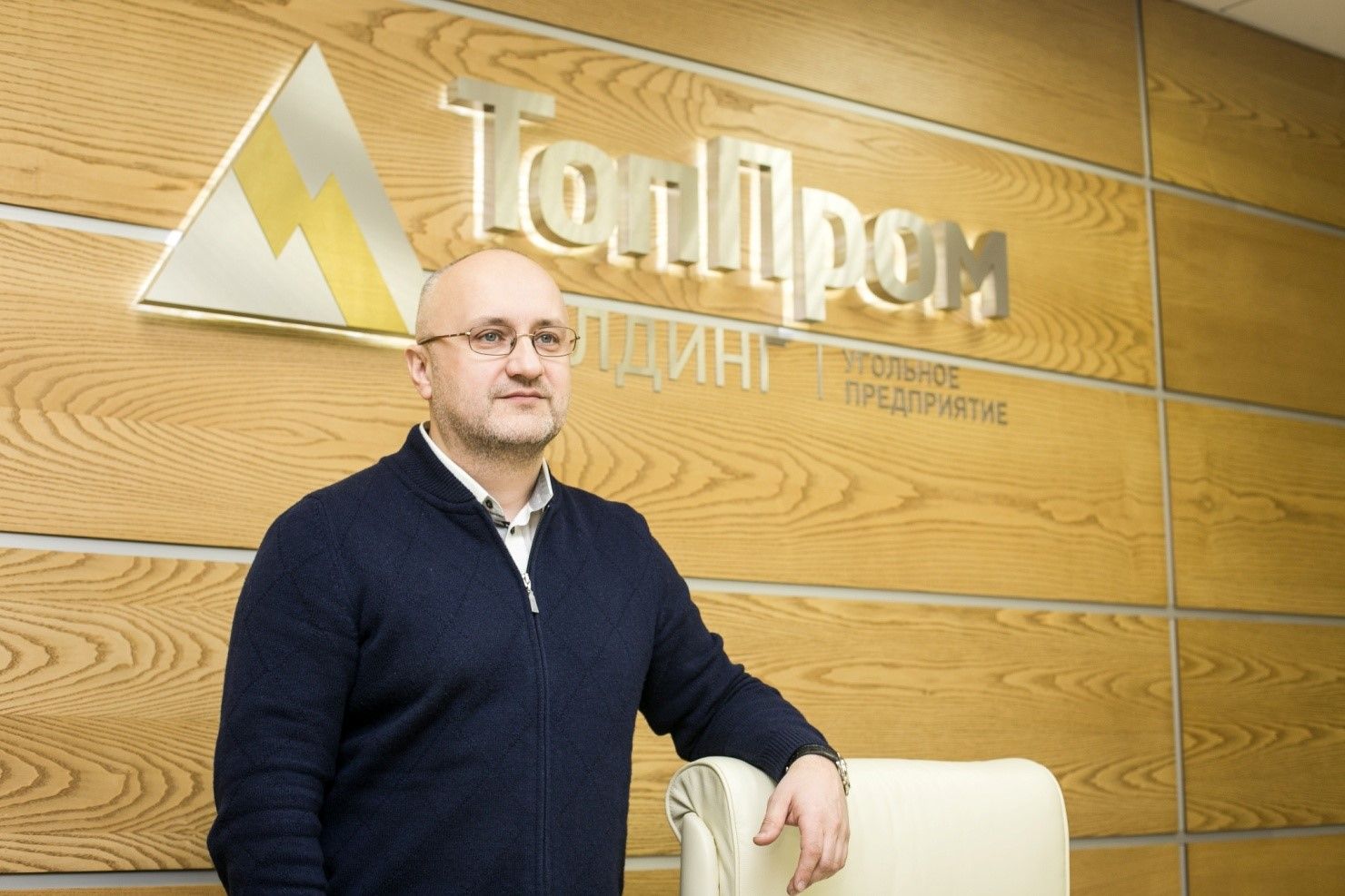 Топов просят сесть по-хорошему Топов просят сесть по-хорошему