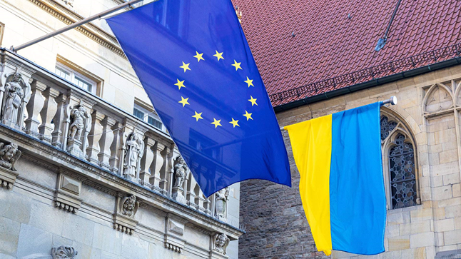 Украине: суверенитет в обмен на "кандидатское" Украине: суверенитет в обмен на "кандидатское"