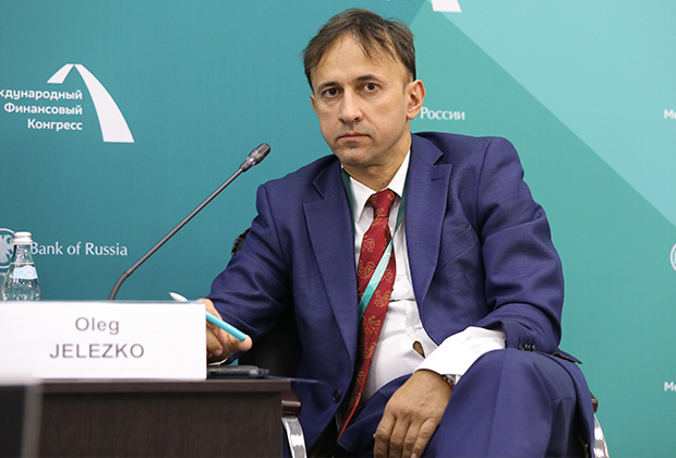 Zhelezko kuyot, while hot Zhelezko kuyot, while hot