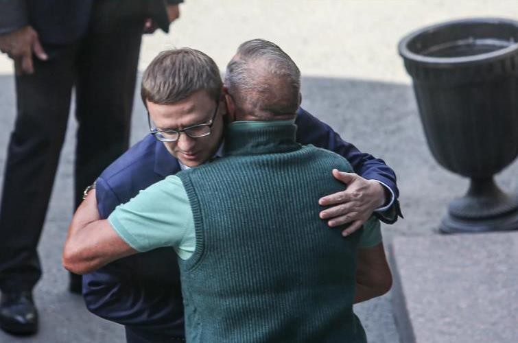 Назад в 90-е или беспредел олигарха Аристова Назад в 90-е или беспредел олигарха Аристова