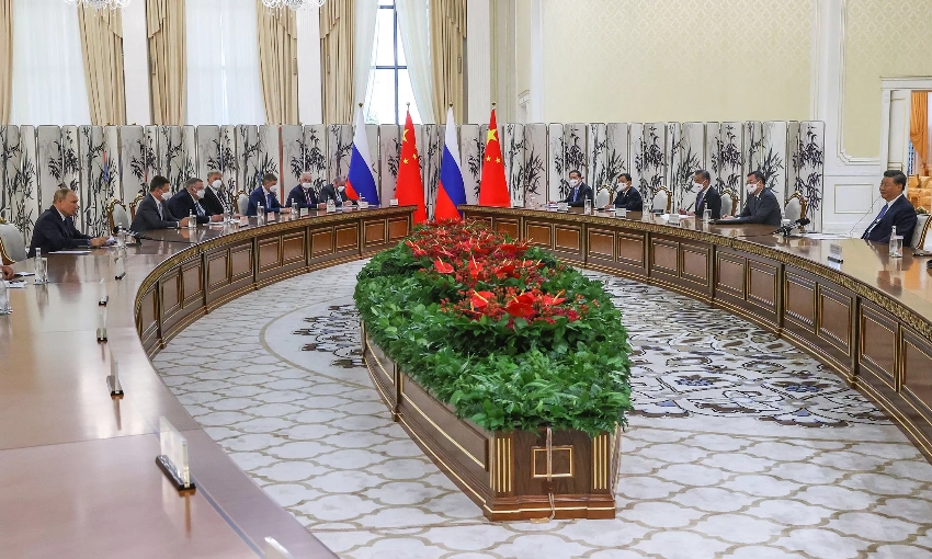 Президент Путин заявил, что попытки создать однополярный мир приобрели уродливые очертания