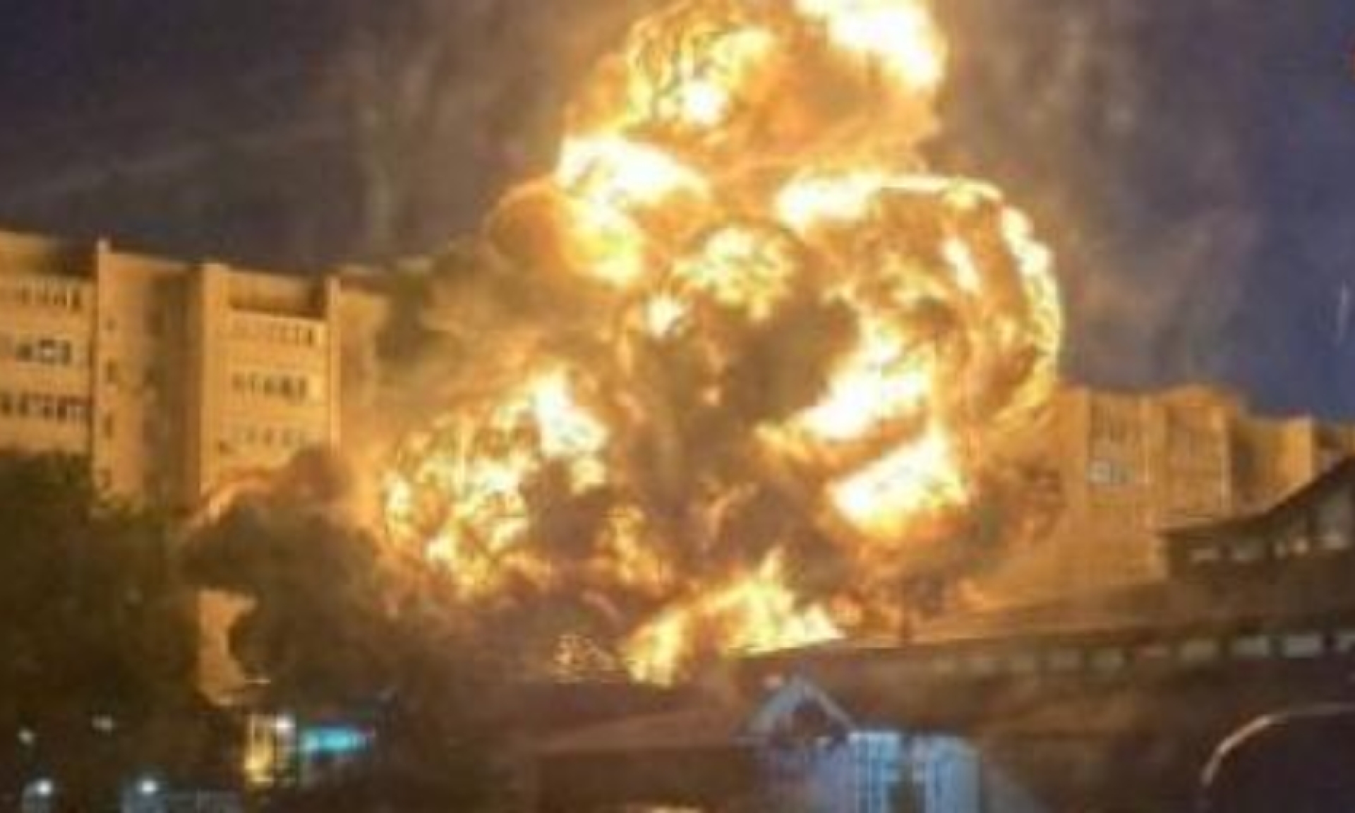 Число погибших при крушении Су-34 в Ейске увеличилось до 13 человек