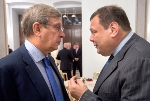 Смотреть на баню: рынок сотовой связи попал в передел Усманова и Владимира Смотреть на баню: рынок сотовой связи попал в передел Усманова и Владимира