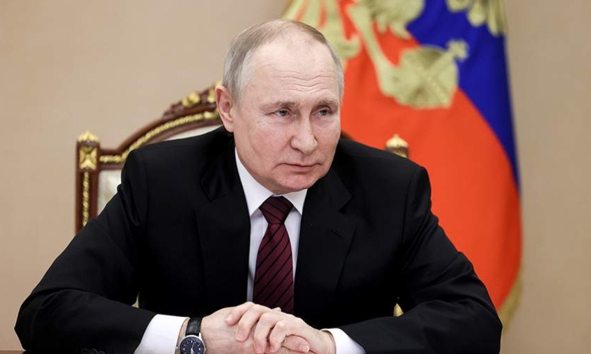 Президент Путин отметил роль дипломатов в срыве планов Запада по изоляции России