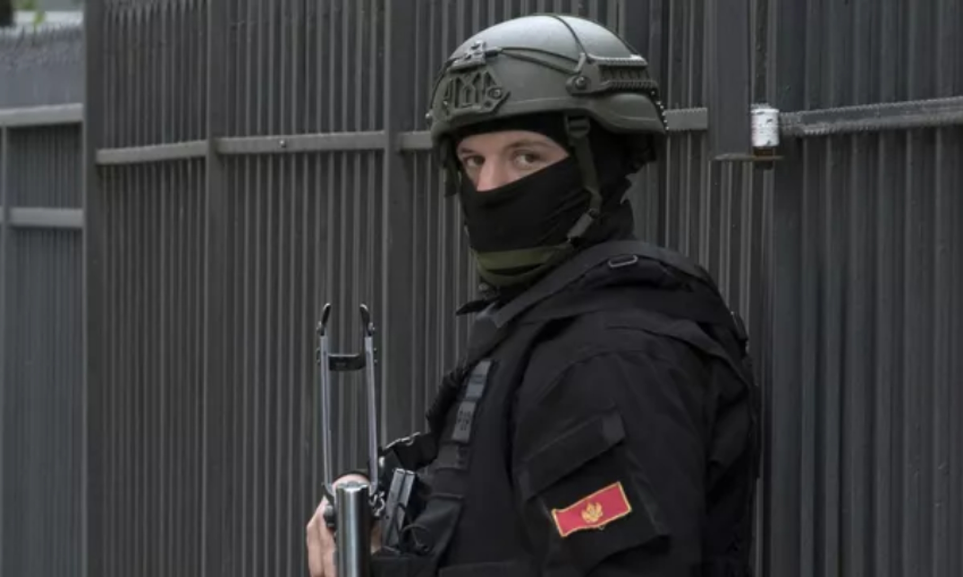 В столице Черногории Подгорице прогремел взрыв на входе в здание суда