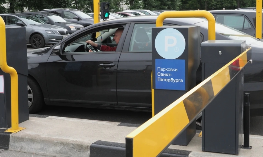 У станций метро в трех районах Петербурга появятся пять новых автостоянок
