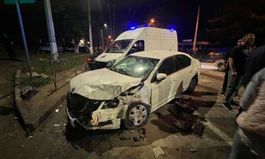 В Крыму в массовом ДТП пострадали четыре человека