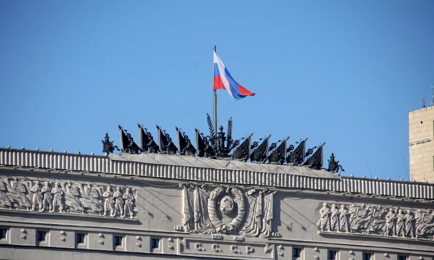Шойгу рассказал о формировании Московского и Ленинградского военных округов
