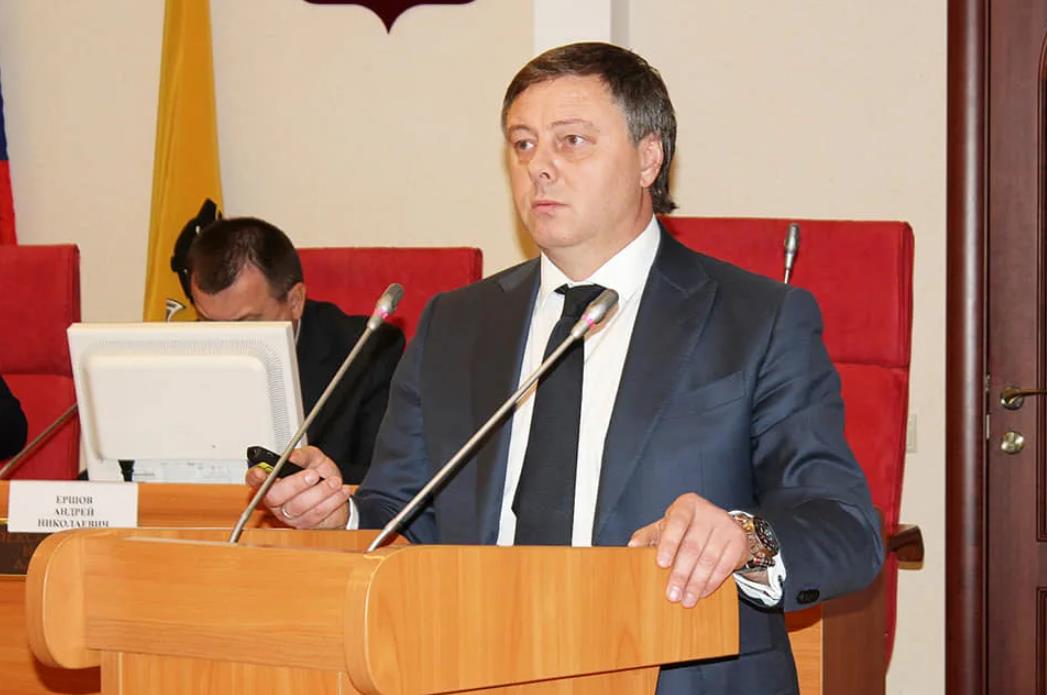 Лифт с Гайнутдиновым на этаже Николаева и Миронова Лифт с Гайнутдиновым на этаже Николаева и Миронова