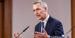 Йенс Столтенберг заявил, что опасно недооценивать Россию