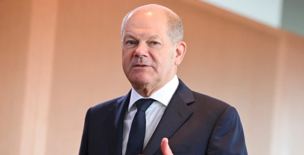 Politico: Шольц попросил Орбана попить кофе, пока обсуждается путь Украины в ЕС