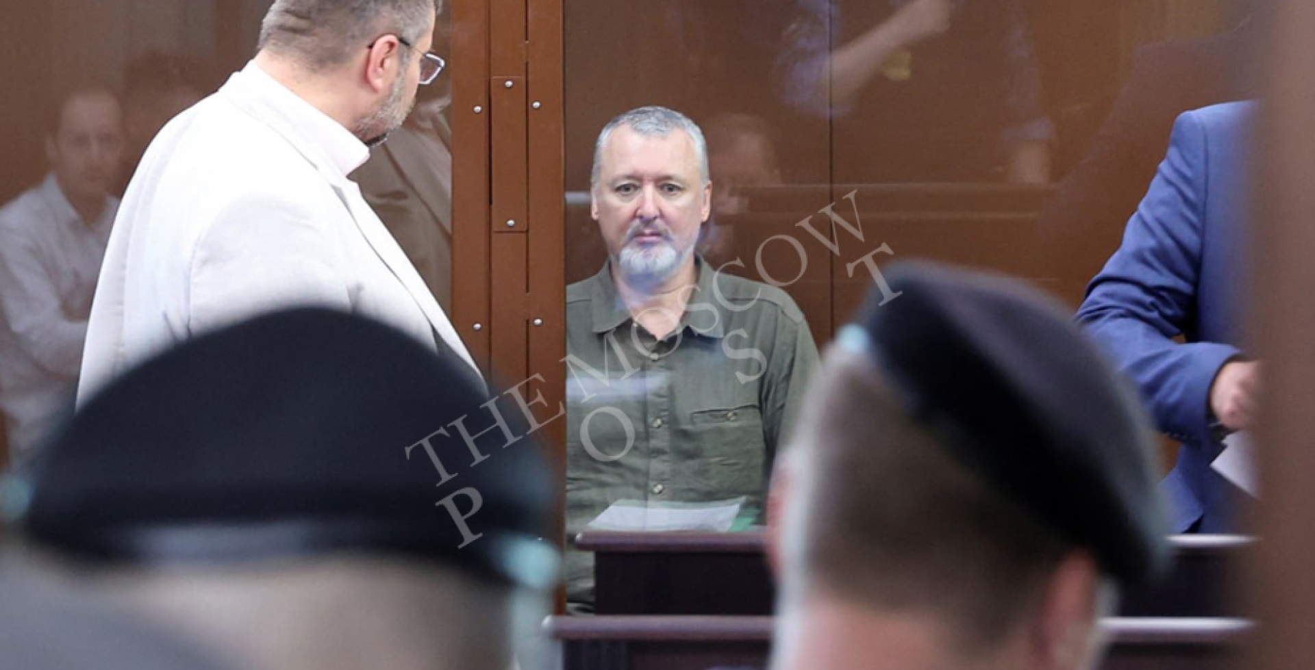 Мосгорсуд приговорил Игоря Стрелкова к 4 годам колонии за призывы к экстремизму