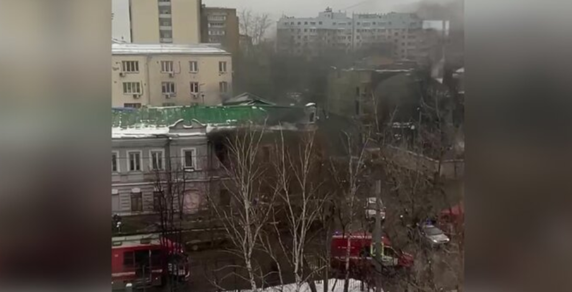 В центре Москвы загорелось здание горкома КПРФ и пожарная часть