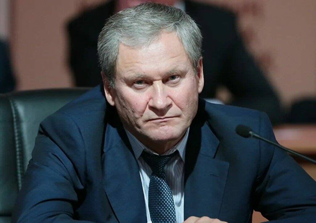 Уральский завхоз министра Фалькова Павел Ваганов: контрабанда не авто Уральский завхоз министра Фалькова Павел Ваганов: контрабанда не авто