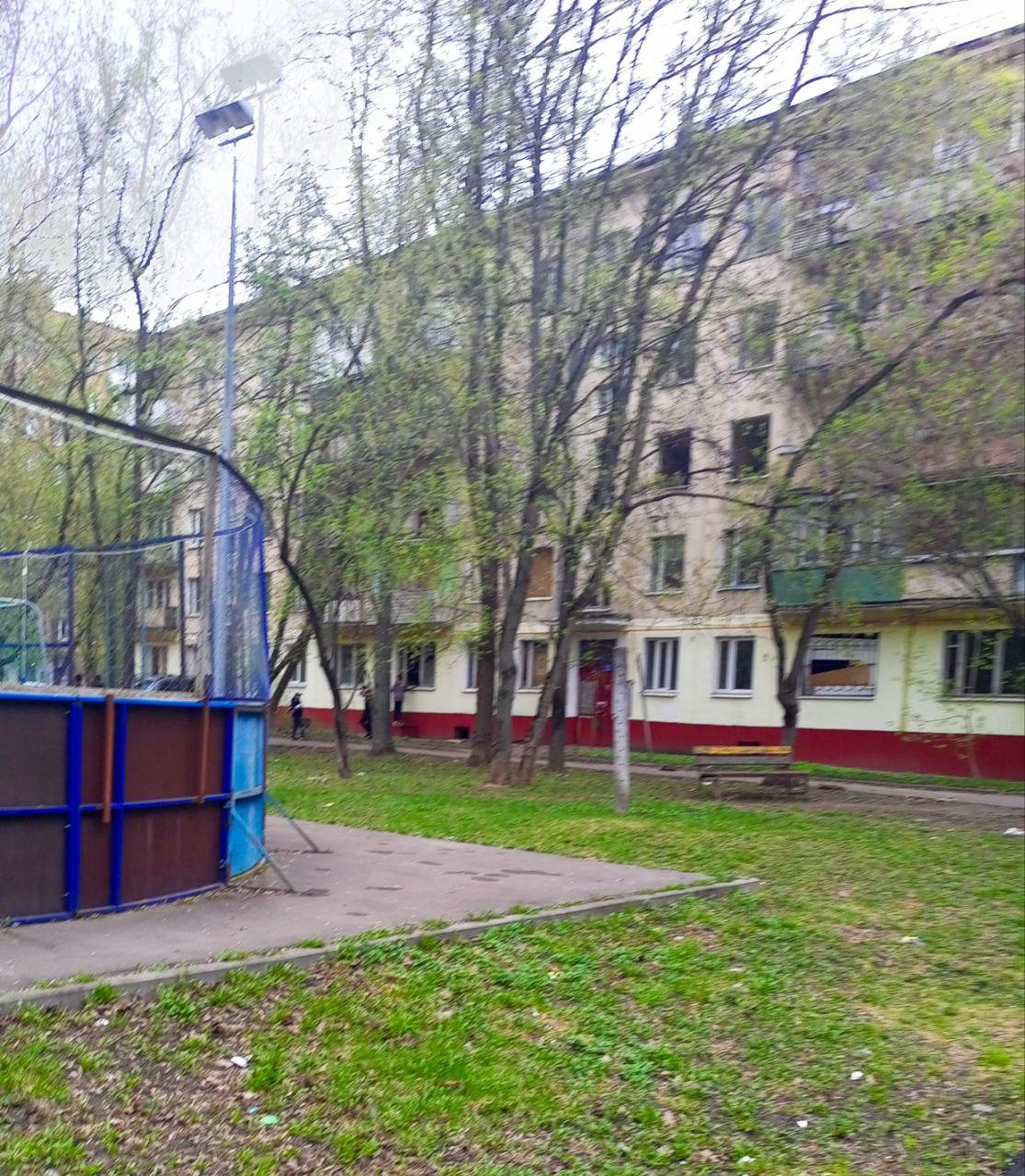 Хулиганы из 281 школы Москвы "замордовали" жителей Хулиганы из 281 школы Москвы "замордовали" жителей
