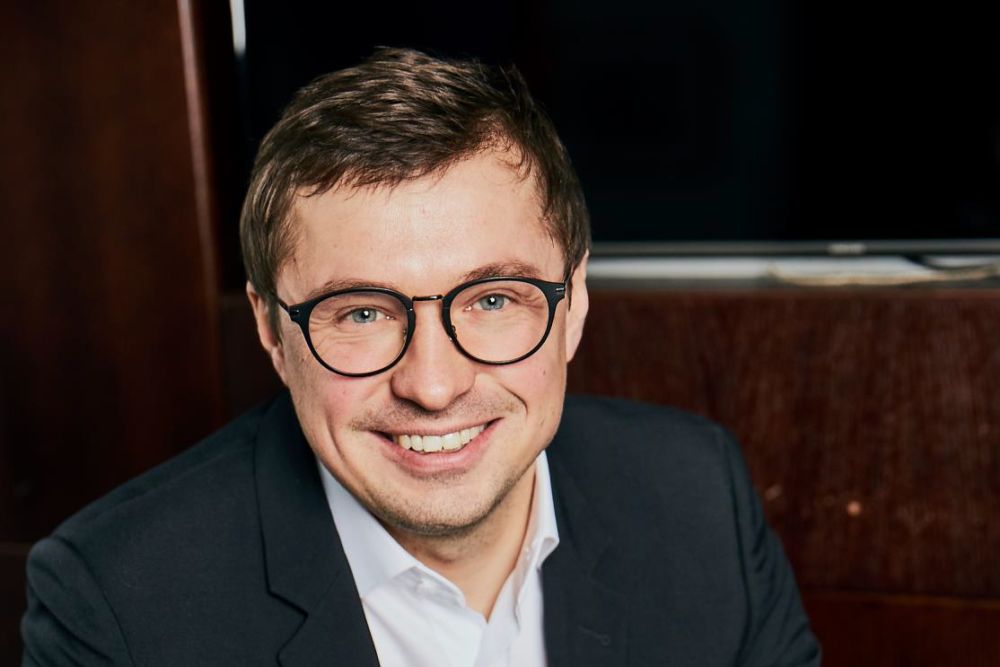 Канделаки убрала Макаренко с "голубого" экрана? Канделаки убрала Макаренко с "голубого" экрана?