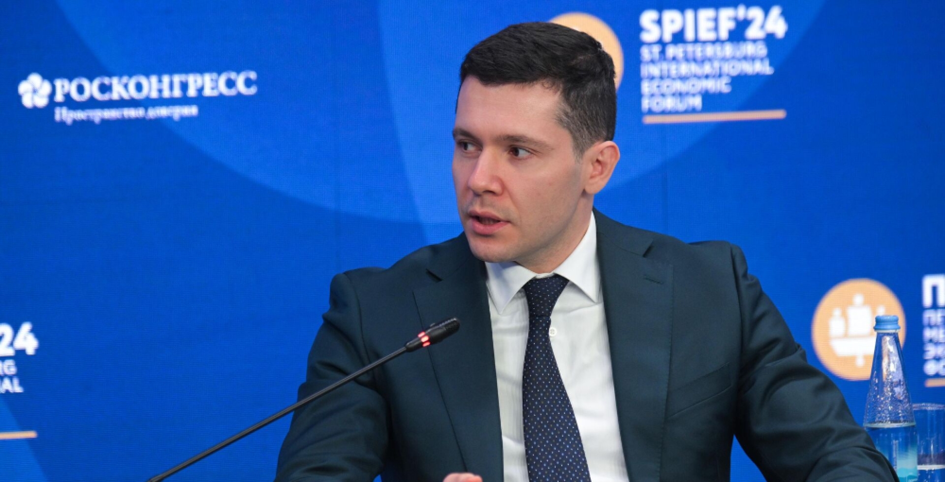 Антон Алиханов сообщил, что в США "зависли" закупленные РФ авиазапчасти на 500 млн долларов