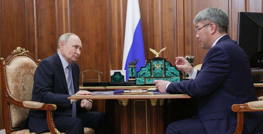 Цыденов доложил Путину о развитии республики и помощи участникам СВО
