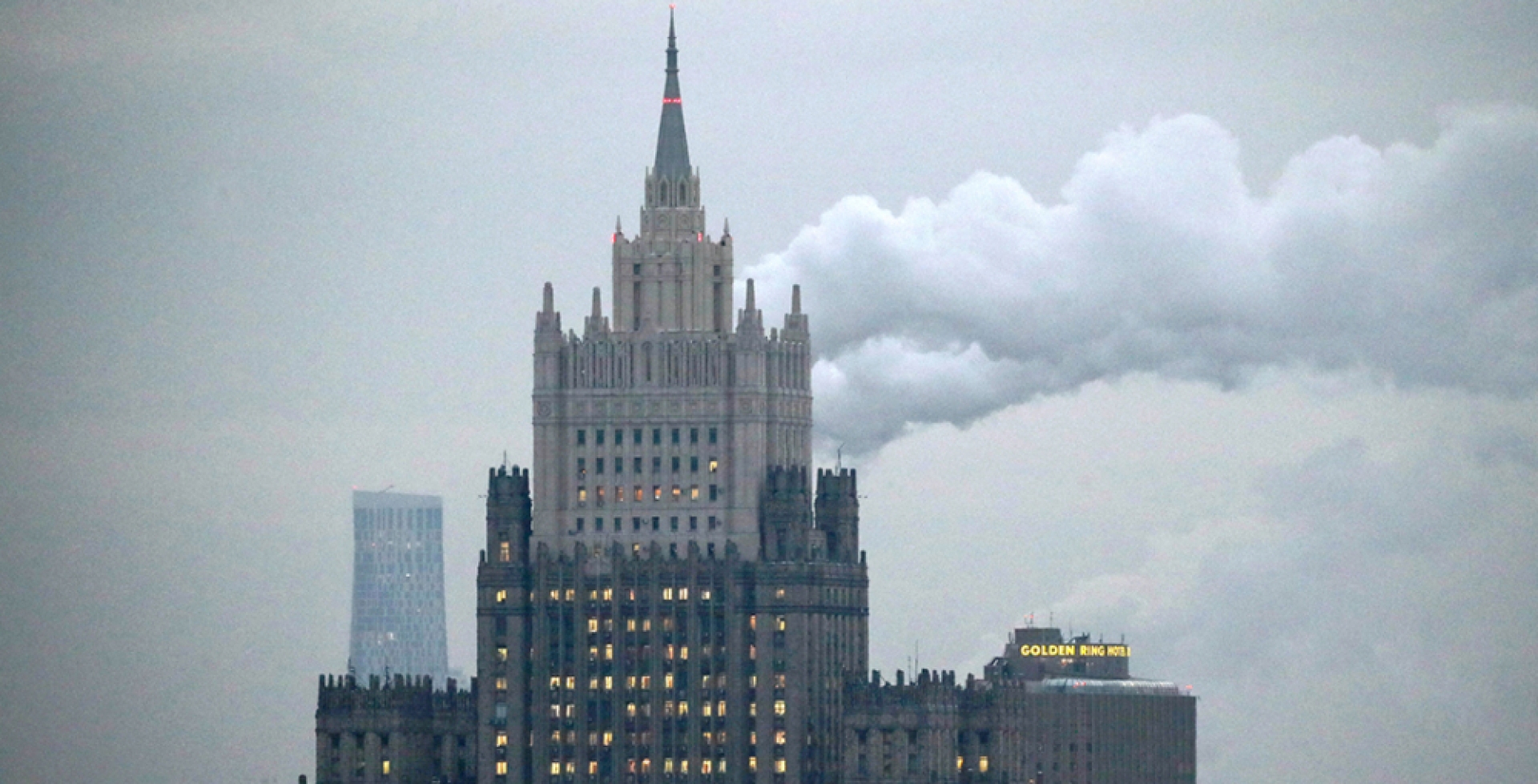 Москва высылает двух румынских дипломатов в качестве ответной меры