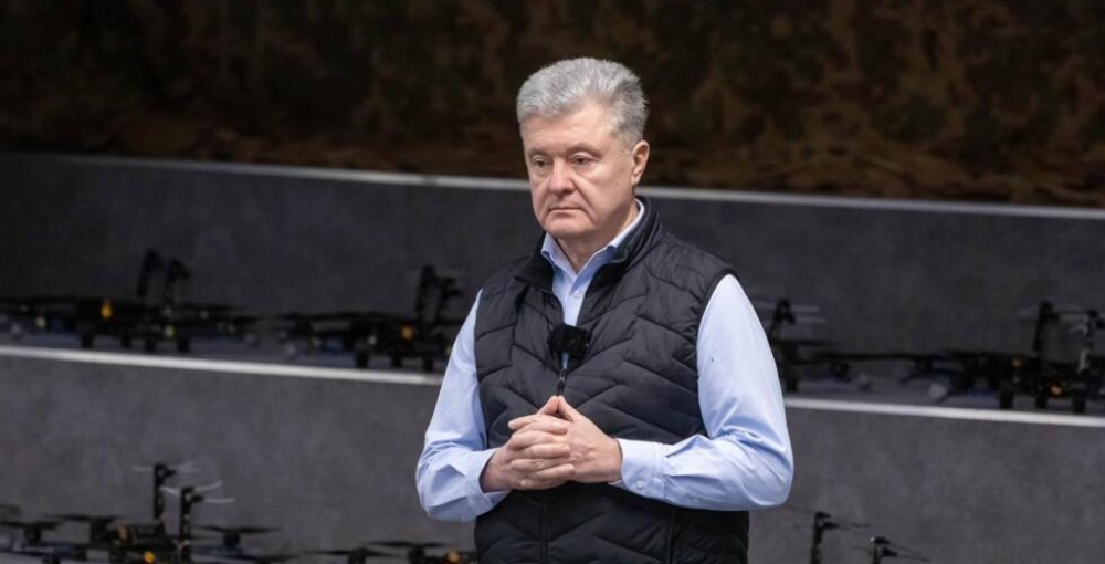 Решетка вместо стадиона: Зеленский бьет по "шоколадному королю"