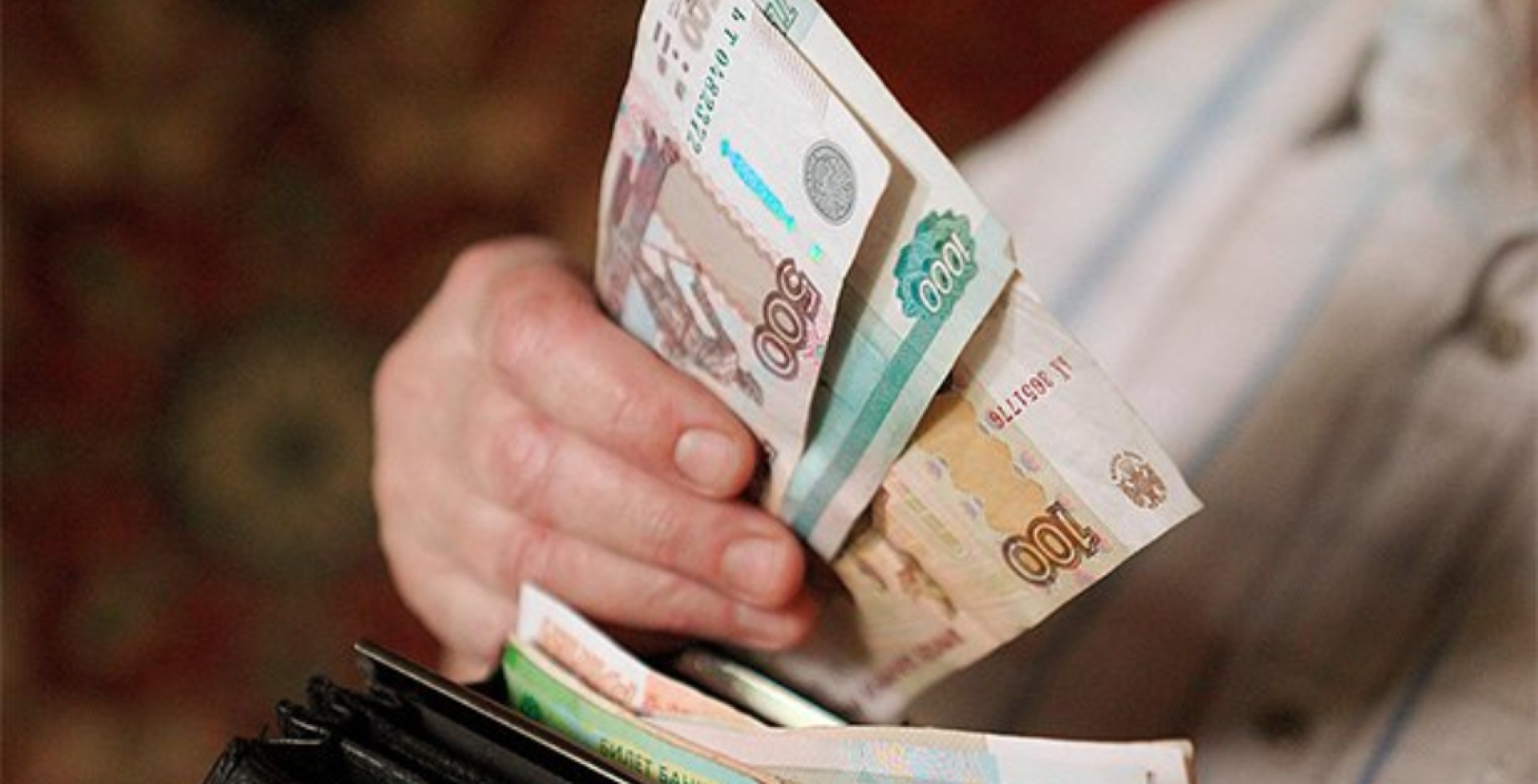 Смольный не сможет приравнять прожиточный минимум в Петербурге к московскому