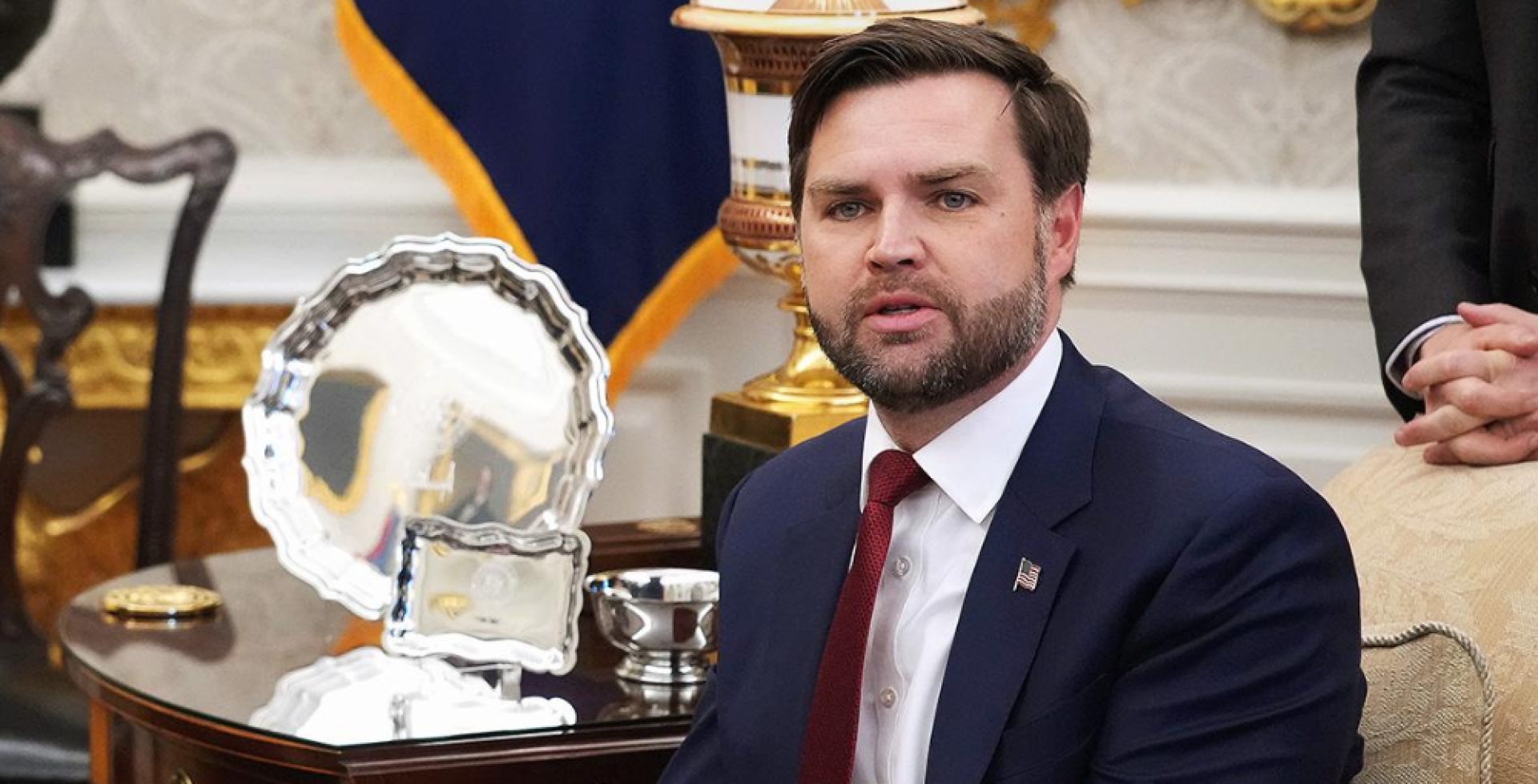 Вэнс заявил, что продолжение конфликта на Украине не принесет победы Киеву