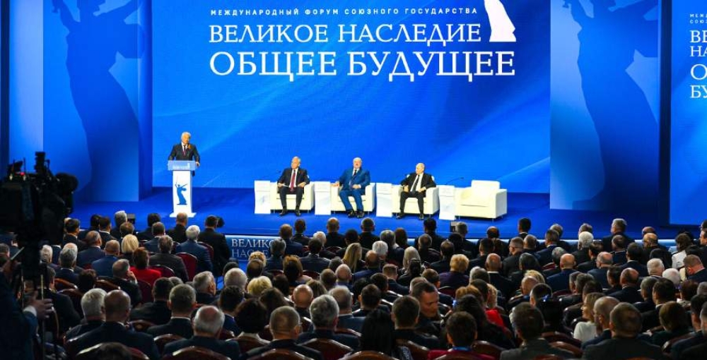 Путин предложил создать комиссию по сохранению исторической памяти о ВОВ