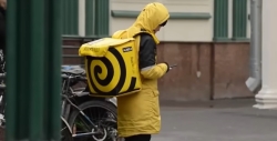 В Санкт-Петербурге введен запрет на работу мигрантов в такси и доставке