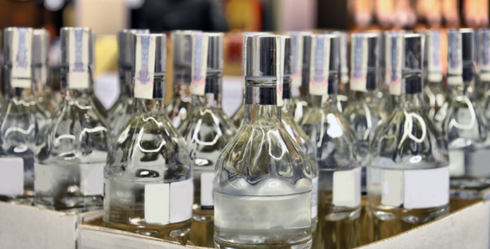 Власти Томской области объяснили закупку элитного алкоголя и продуктов на 1,2 млн рублей